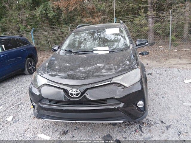 46050263 :رقم المزاد ، 2T3WFREV3JW432872 vin ، 2018 Toyota Rav4 Xle مزاد بيع