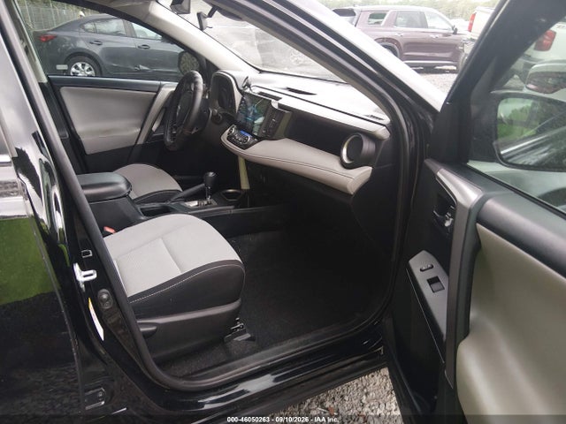 46050263 :رقم المزاد ، 2T3WFREV3JW432872 vin ، 2018 Toyota Rav4 Xle مزاد بيع