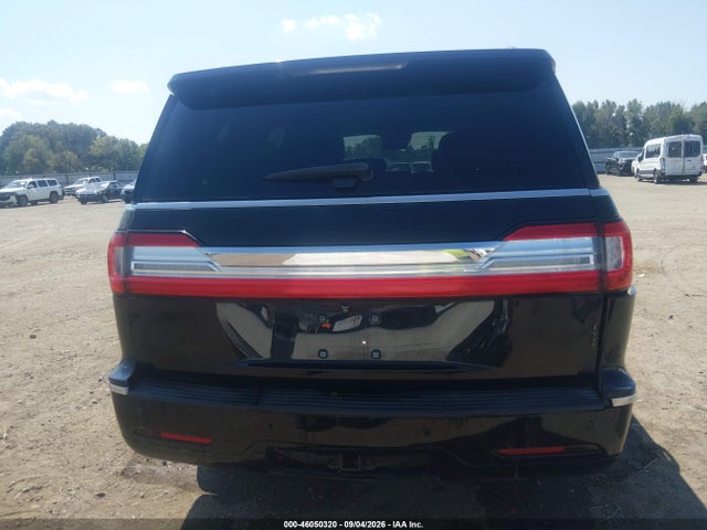 46050320 :رقم المزاد ، 5LMJJ2LT6JEL09648 vin ، 2018 Lincoln Navigator Reserve مزاد بيع