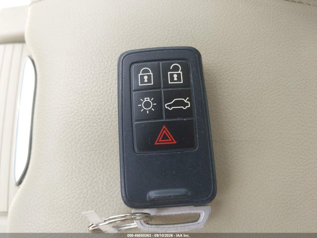 2015 Volvo S60 T5 Premier მანქანა იყიდება აუქციონზე, vin: YV126MFK4F1348436, აუქციონის ნომერი: 46050363