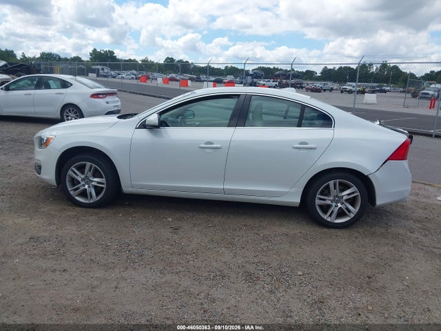 2015 Volvo S60 T5 Premier მანქანა იყიდება აუქციონზე, vin: YV126MFK4F1348436, აუქციონის ნომერი: 46050363