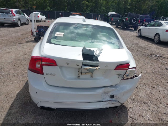 2015 Volvo S60 T5 Premier მანქანა იყიდება აუქციონზე, vin: YV126MFK4F1348436, აუქციონის ნომერი: 46050363