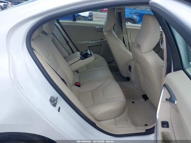 2015 Volvo S60 T5 Premier მანქანა იყიდება აუქციონზე, vin: YV126MFK4F1348436, აუქციონის ნომერი: 46050363