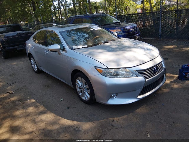 46050400 :رقم المزاد ، JTHBW1GG1D2022422 vin ، 2013 Lexus Es 300h مزاد بيع