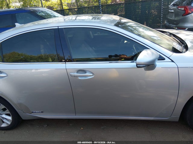 46050400 :رقم المزاد ، JTHBW1GG1D2022422 vin ، 2013 Lexus Es 300h مزاد بيع