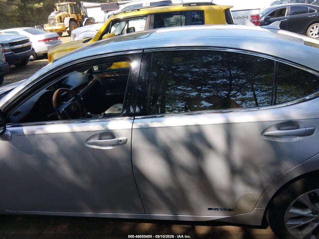 46050400 :رقم المزاد ، JTHBW1GG1D2022422 vin ، 2013 Lexus Es 300h مزاد بيع