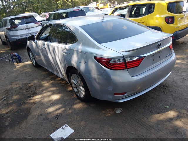 46050400 :رقم المزاد ، JTHBW1GG1D2022422 vin ، 2013 Lexus Es 300h مزاد بيع