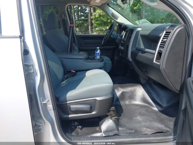 46050428 :رقم المزاد ، 1C6RR7FG4GS362395 vin ، 2016 Ram 1500 Tradesman مزاد بيع