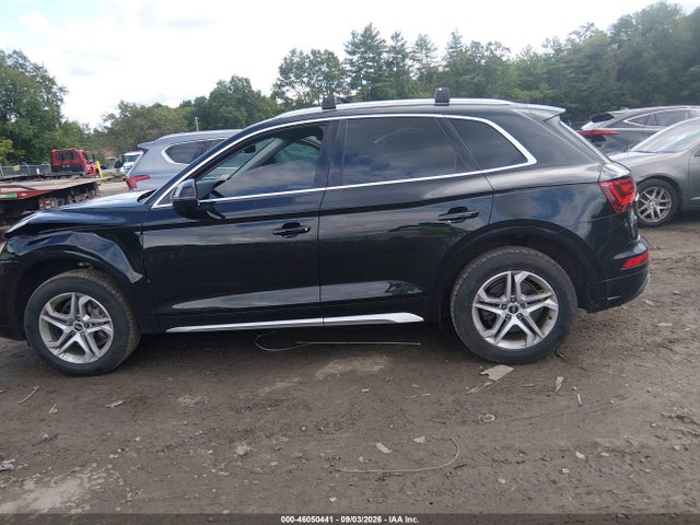 46050441 :رقم المزاد ، WA1AAAFY8M2039816 vin ، 2021 Audi Q5 Premium 45 Tfsi Quattro S Tronic مزاد بيع