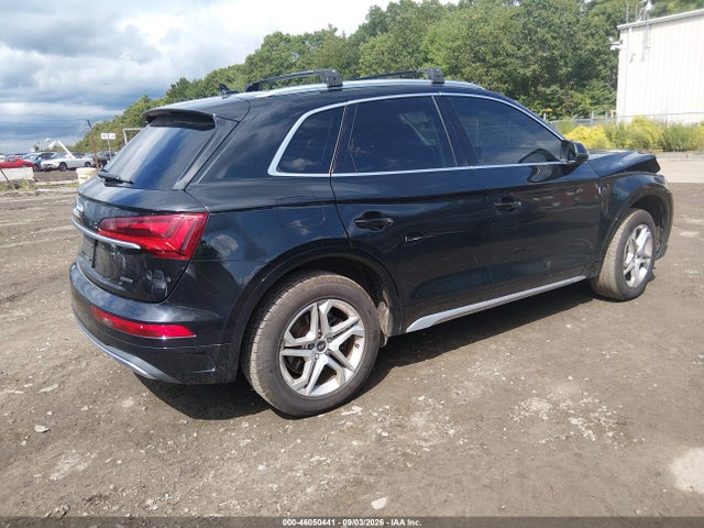 46050441 :رقم المزاد ، WA1AAAFY8M2039816 vin ، 2021 Audi Q5 Premium 45 Tfsi Quattro S Tronic مزاد بيع