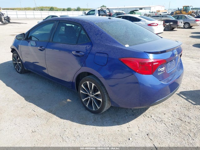 Toyota COROLLA SE 2018 5YFBURHEXJP839257 Image 3