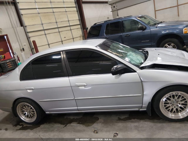 46050547 :رقم المزاد ، 1HGES15532L074428 vin ، 2002 Honda Civic Lx مزاد بيع