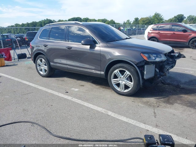 Aukcja sprzedaży 2012 Volkswagen Touareg Tdi Sport, vin: WVGFK9BP2CD002229, numer aukcji: 46050552
