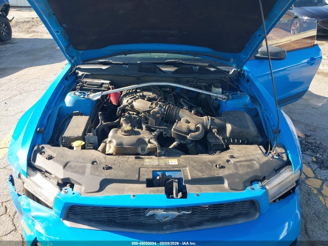 46050554 :رقم المزاد ، 1ZVBP8EM8C5273433 vin ، 2012 Ford Mustang V6 مزاد بيع