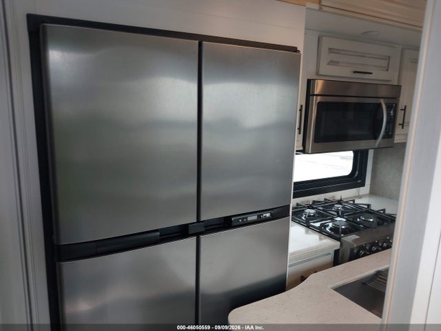 46050559 :رقم المزاد ، 1UJCJ0BV7M1LF0305 vin ، 2021 Jayco Other مزاد بيع