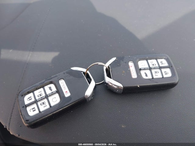 5FNRL6H85JB018458 Honda Odyssey Touring