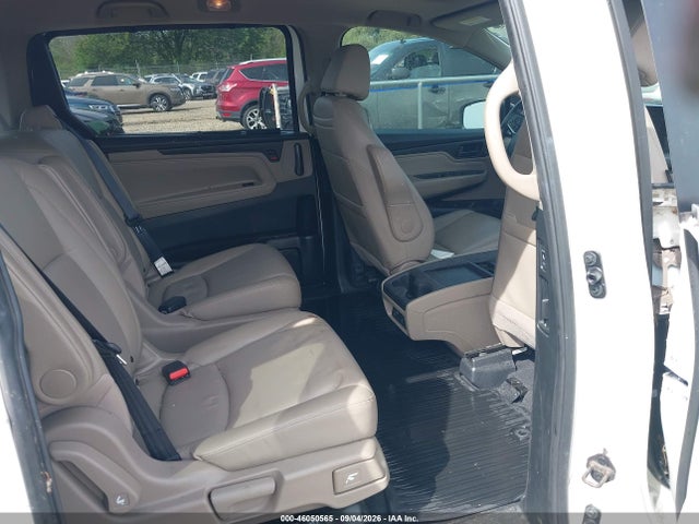 5FNRL6H85JB018458 Honda Odyssey Touring