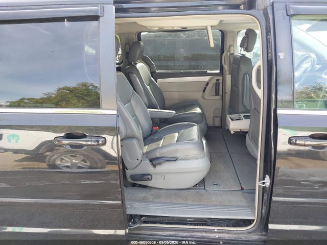 Продажа на аукционе авто 2011 Volkswagen Routan Sel W/navigation, vin: 2V4RW5DG1BR691192, номер лота: 46050606