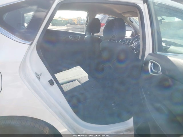 46050703 :رقم المزاد ، 3N1AB7AP5JY300369 vin ، 2018 Nissan Sentra Sv مزاد بيع