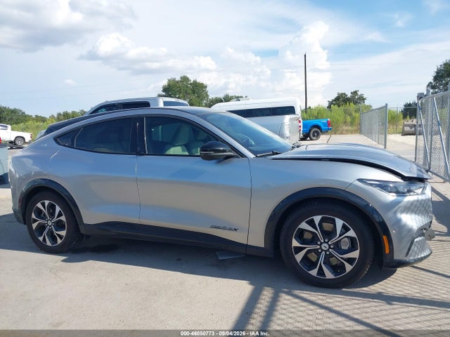 Ford Mustang Mach-e Premium 2021 3FMTK3SU4MMA55946 Image 13