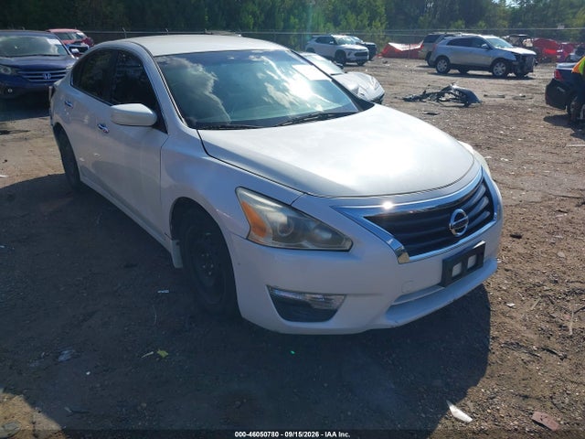 Auction sale of the 2015 Nissan Altima 2.5 S, vin: 1N4AL3AP9FC240007, lot number: 46050780