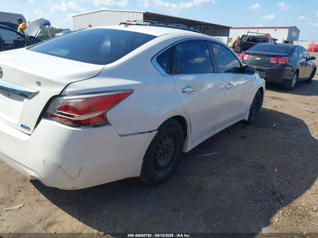 46050780 :رقم المزاد ، 1N4AL3AP9FC240007 vin ، 2015 Nissan Altima 2.5 S مزاد بيع