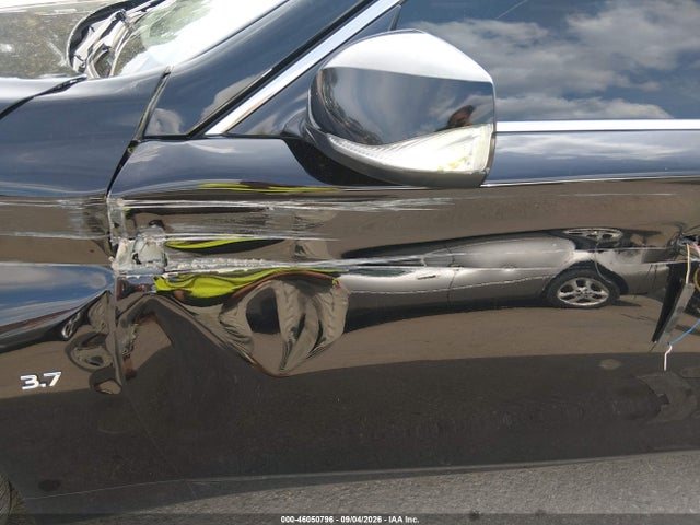 46050796 :رقم المزاد ، JN1BV7AR9FM401132 vin ، 2015 Infiniti Q50 Premium مزاد بيع