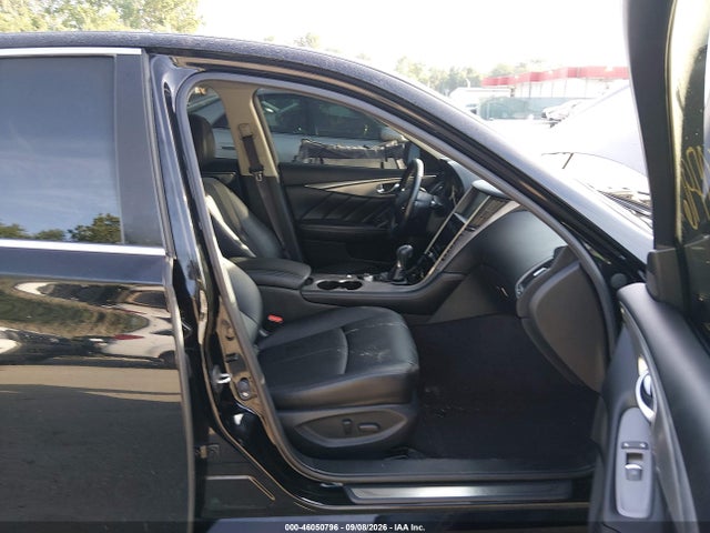 46050796 :رقم المزاد ، JN1BV7AR9FM401132 vin ، 2015 Infiniti Q50 Premium مزاد بيع
