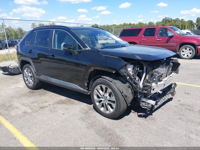 46050848 :رقم المزاد ، 2T3C1RFV1MC168993 vin ، 2021 Toyota Rav4 Xle Premium مزاد بيع