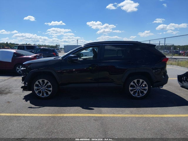 Продаж на аукціоні авто 2021 Toyota Rav4 Xle Premium, vin: 2T3C1RFV1MC168993, номер лоту: 46050848
