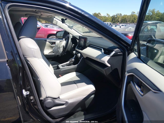 Продаж на аукціоні авто 2021 Toyota Rav4 Xle Premium, vin: 2T3C1RFV1MC168993, номер лоту: 46050848