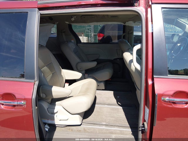 2016 Toyota Sienna Xle 7 Passenger მანქანა იყიდება აუქციონზე, vin: 5TDDK3DC9GS131680, აუქციონის ნომერი: 46050869