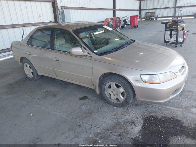 Aukcja sprzedaży 2000 Honda Accord 3.0 Ex, vin: 1HGCG1656YA061300, numer aukcji: 46050877