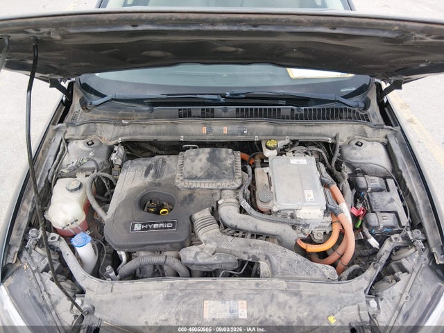46050905 :رقم المزاد ، 3FA6P0UU3JR235969 vin ، 2018 Ford Fusion Hybrid S مزاد بيع