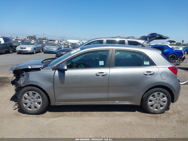 3KPA25AD3NE470017 KIA Rio 5-door S