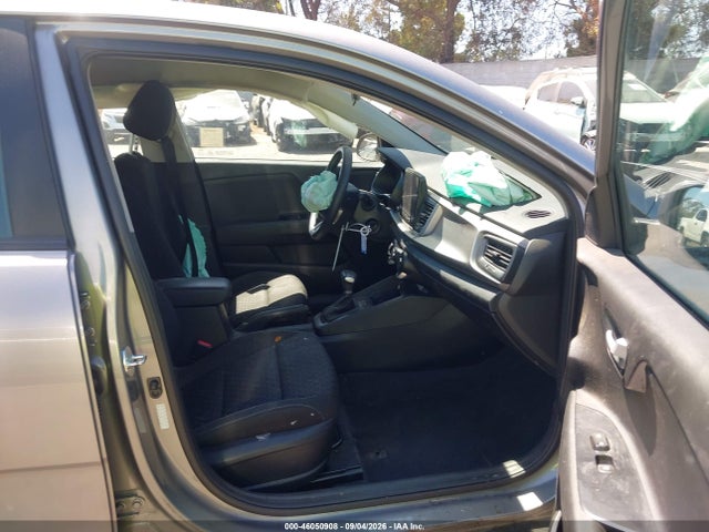 3KPA25AD3NE470017 KIA Rio 5-door S
