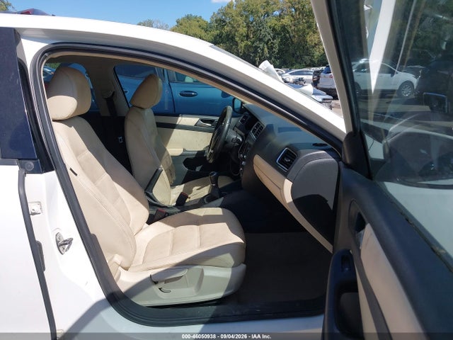 46050938 :رقم المزاد ، 3VWBX7AJ6BM056400 vin ، 2011 Volkswagen Jetta 2.5l Se مزاد بيع