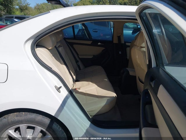 46050938 :رقم المزاد ، 3VWBX7AJ6BM056400 vin ، 2011 Volkswagen Jetta 2.5l Se مزاد بيع