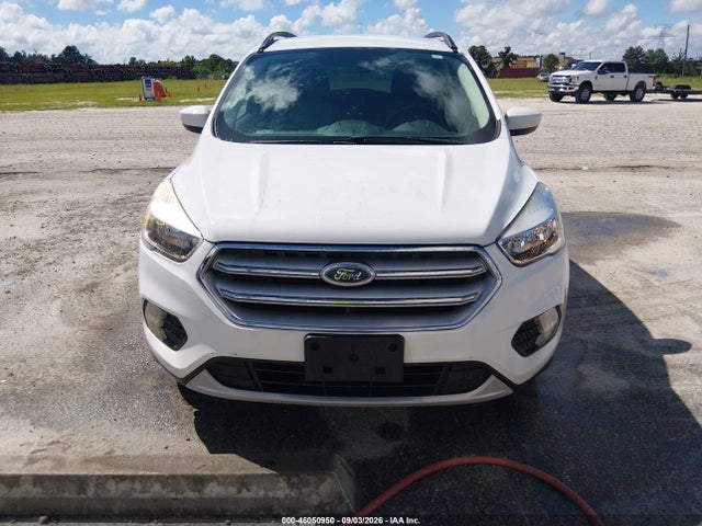 46050950 :رقم المزاد ، 1FMCU9GD1JUD08704 vin ، 2018 Ford Escape Se مزاد بيع