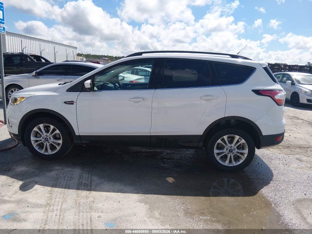 46050950 :رقم المزاد ، 1FMCU9GD1JUD08704 vin ، 2018 Ford Escape Se مزاد بيع