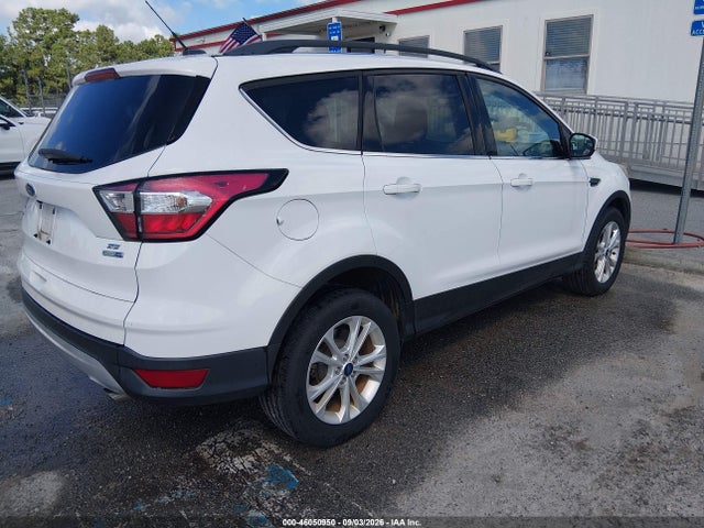 46050950 :رقم المزاد ، 1FMCU9GD1JUD08704 vin ، 2018 Ford Escape Se مزاد بيع