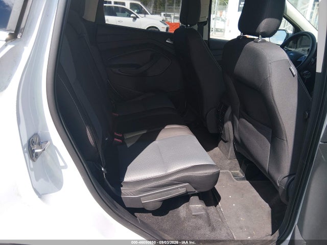 46050950 :رقم المزاد ، 1FMCU9GD1JUD08704 vin ، 2018 Ford Escape Se مزاد بيع