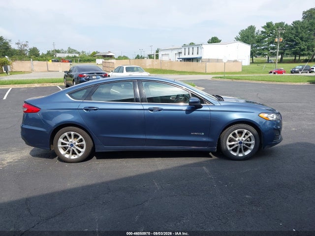 46050970 :رقم المزاد ، 3FA6P0LU5KR149517 vin ، 2019 Ford Fusion Hybrid Se مزاد بيع