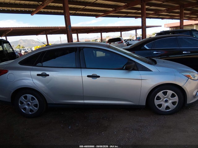 46050990 :رقم المزاد ، 1FADP3E23DL353125 vin ، 2013 Ford Focus S مزاد بيع