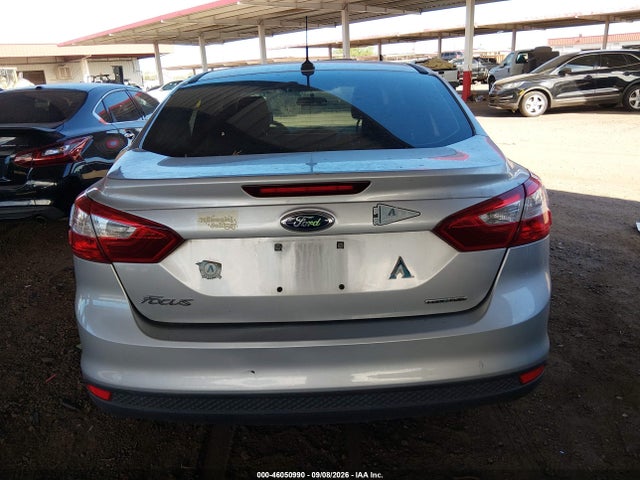 46050990 :رقم المزاد ، 1FADP3E23DL353125 vin ، 2013 Ford Focus S مزاد بيع