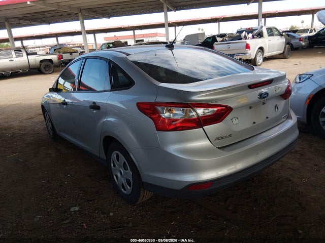 46050990 :رقم المزاد ، 1FADP3E23DL353125 vin ، 2013 Ford Focus S مزاد بيع