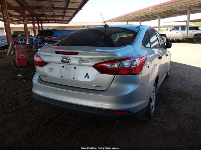 46050990 :رقم المزاد ، 1FADP3E23DL353125 vin ، 2013 Ford Focus S مزاد بيع