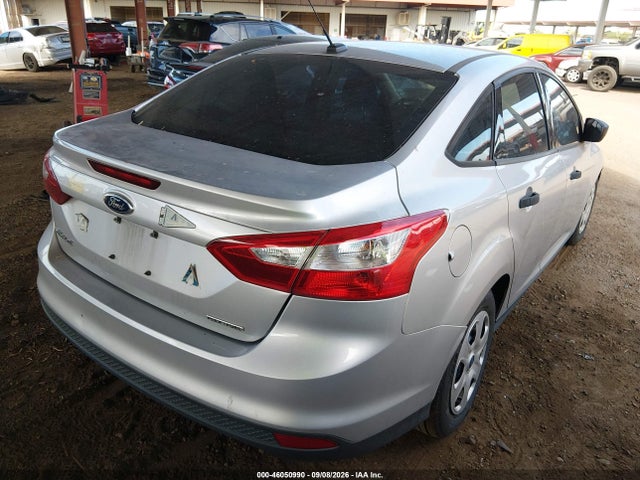 46050990 :رقم المزاد ، 1FADP3E23DL353125 vin ، 2013 Ford Focus S مزاد بيع