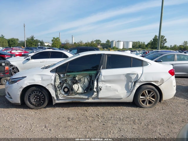 46051056 :رقم المزاد ، 1G1BE5SM8H7146536 vin ، 2017 Chevrolet Cruze Lt Auto مزاد بيع