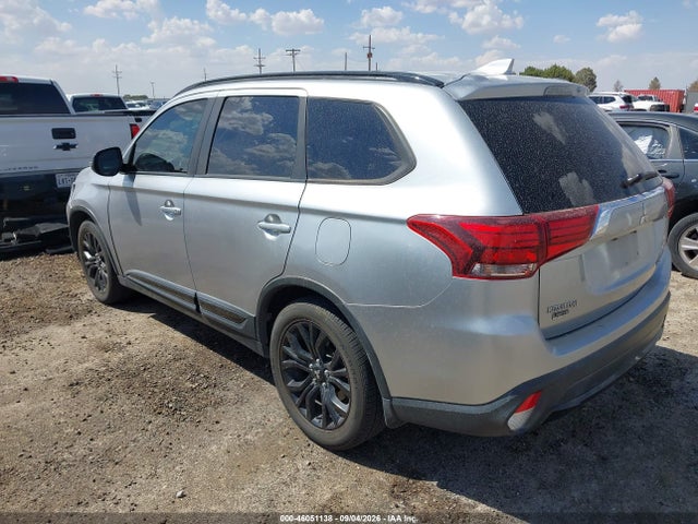 Продаж на аукціоні авто 2018 Mitsubishi Outlander Le, vin: JA4AD3A37JZ060156, номер лоту: 46051138